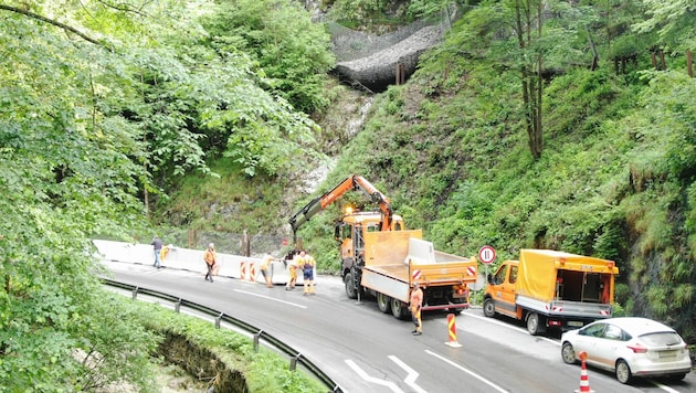 Auf der B 64 kam es zu Murenabgängen. (Bild: Straßenerhaltungsdienst)