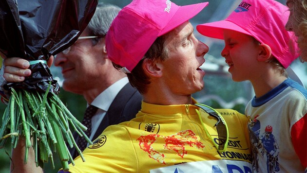 Greg Lemond mit Sohn Geoffrey im Jahr 1989. (Bild: AFP)