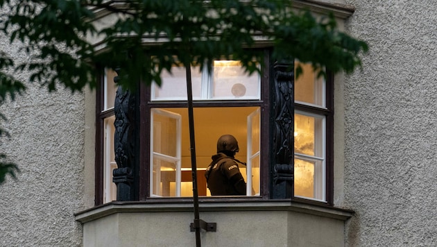 Auch die Cobra stand im Einsatz. (Bild: Liebl Daniel/zeitungsfoto.at)