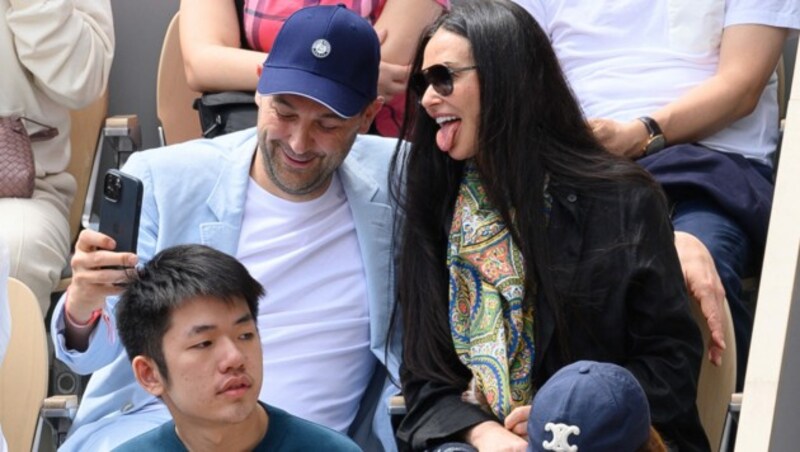 Beim Fotos knipsen mit Daniel Humm machte Demi Moore frech Faxen. (Bild: www.VIENNAREPORT.at)