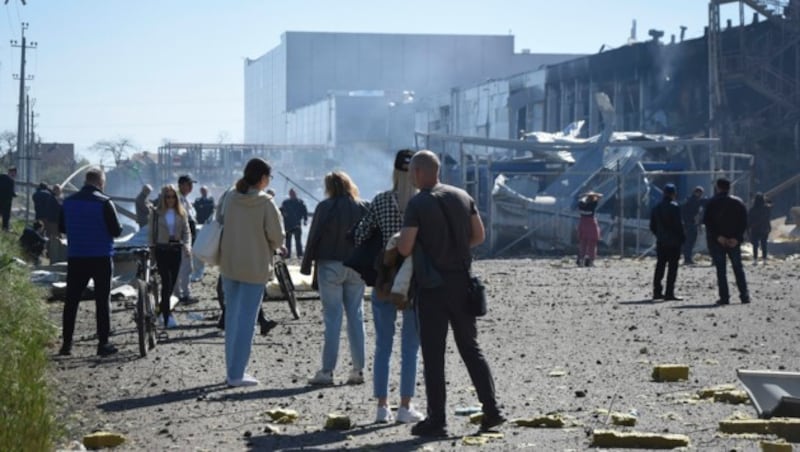 Zerstörtes Gebäude am Hafen von Odessa (Archivbild) (Bild: The Associated Press)