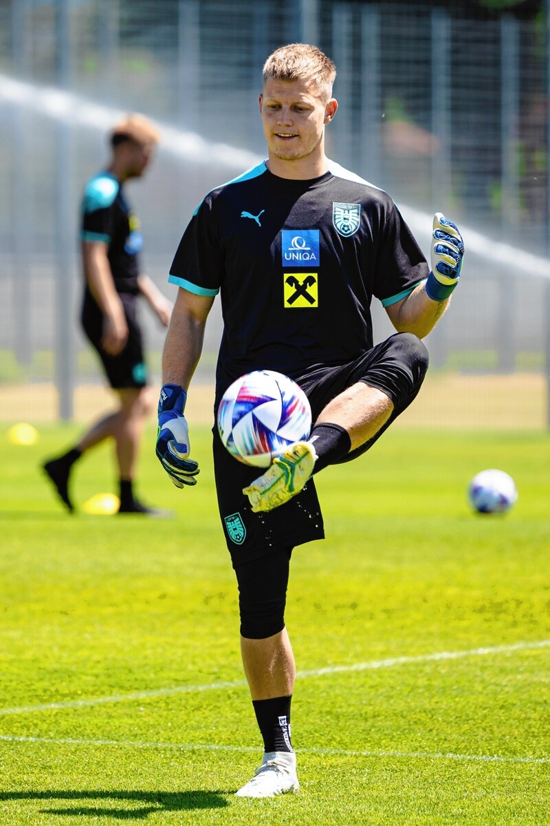 Mit dem Fuß der stärkste Goalie: Patrick Pentz. (Bild: urbantschitsch mario)