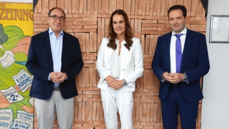 Gesundheitsminister Johannes Rauch (li.) und Landwirtschaftsminister Norbert Totschnig (re.) stellen sich den Fragen von „Krone“ Journalistin Maggie Entenfellner. (Bild: Zwefo)