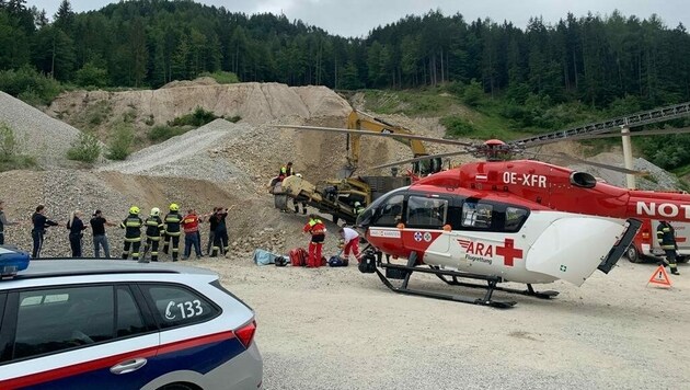Der Hubschrauber RK-1 brachte den Verletzten ins LKH Villach. (Bild: ARA Flugrettung)