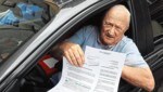 Markus Saemann (74) ist über den hohen Betrag seiner Parkstrafe schwer verärgert und ortet dahinter eine Schikane. (Bild: Jöchl Martin, Krone KREATIV)