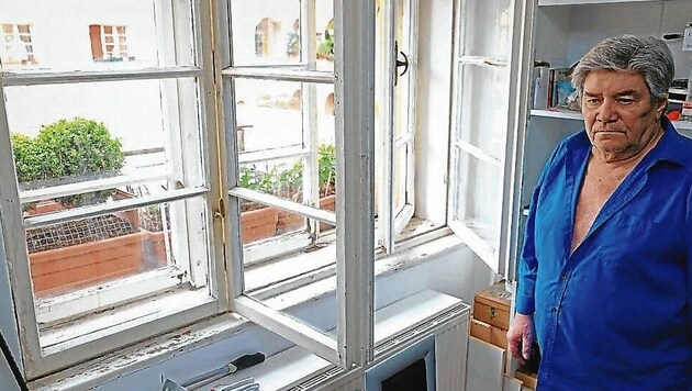 Rudolf Haieck fordert einen Fenstertausch. (Bild: Zwefo)
