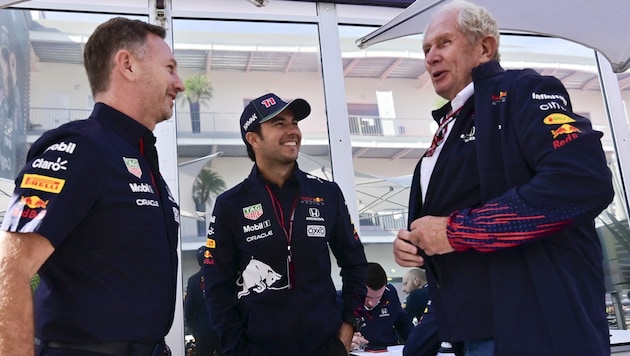 Red Bull‘s Mexican driver Sergio Perez mit Christian Horner und Helmut Marko (Bild: AFP or licensors)