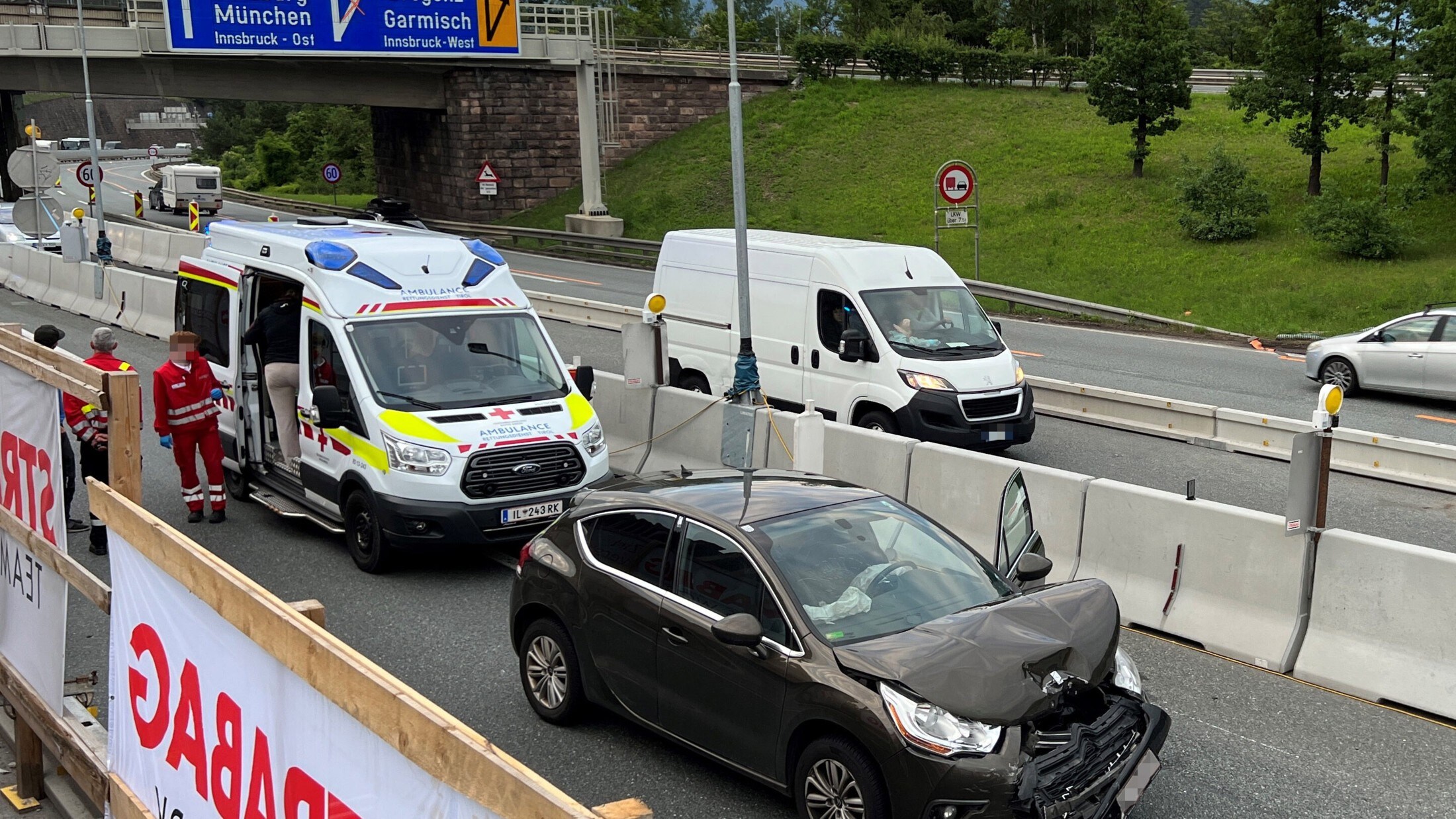 Lenker übersah Pkw - Vier Verletzte Bei Crash Auf Der Brennerautobahn ...