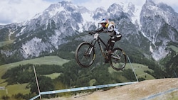 Valentina Höll gilt im Mountainbike-Zirkus als Super-Talent, wurde 2022 Weltmeisterin. (Bild: APA/EXPA/JFK)