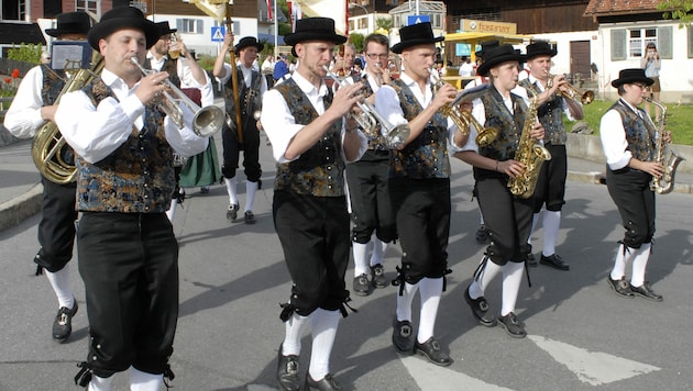 Nicht zuletzt die Musikvereine in Vorarlberg halten die Trachtentradition lebendig. (Bild: Gerhard Scopoli)