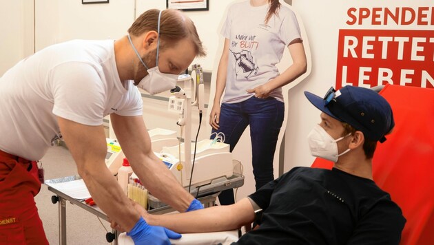 Blut spenden: Wer nett und potenzieller Blutspender sein will (Bild: Rotes Kreuz Steiermark)