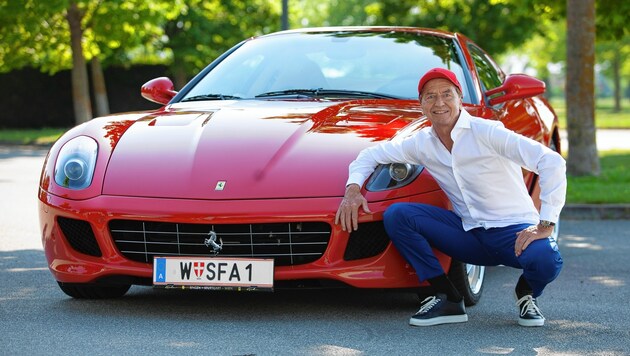 Lebenslange Leidenschaft für die italienischen Nobel-Flitzer: Ferrari-Fan Heribert Kasper (Bild: Rainer Ressmann)