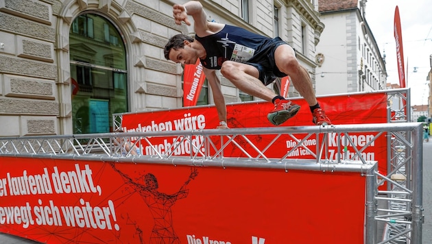 Pure action at the "Krone" obstacle! (Bild: Erwin Scheriau / KRONE)