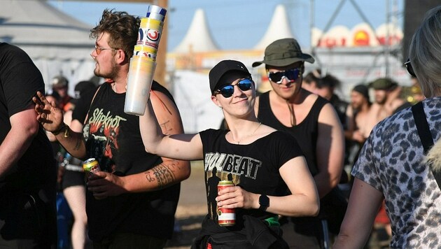 225.000 Fans waren dieses Jahr nach Nickelsdorf gekommen. Auf Regen folgten Sonne und Staub. Gestern reisten dann auch die letzten Festivalbesucher wieder ab. (Bild: P. Huber)