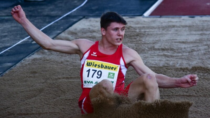 Der Lochauer Alex Maringgele holte sich Gold im Weitsprung der U18-Klasse. (Bild: Martina Albel/ÖLV)