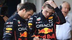 Sergio Perez (l.), Max Verstappen (r.) (Bild: AFP or licensors)