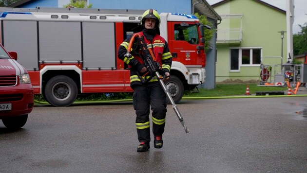 Lukas Traxl tüftelte sechs Jahre an der Entwicklung des Löschbohrers. (Bild: ServusTV)