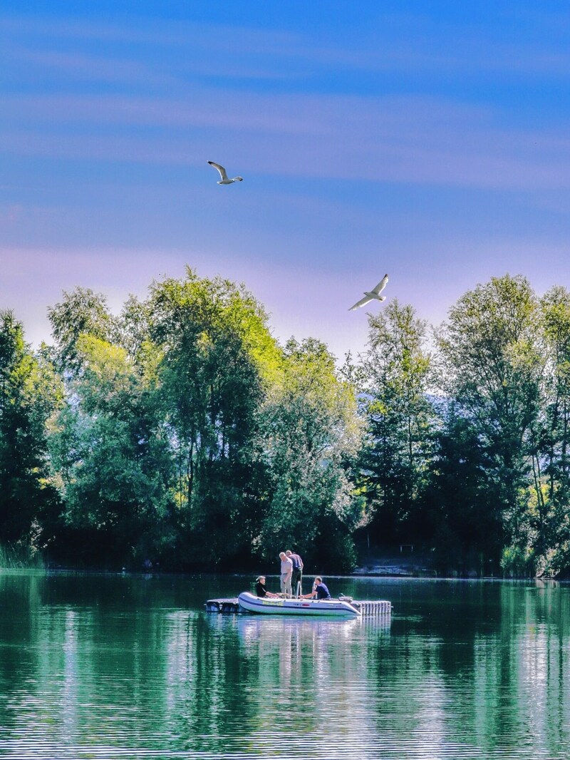 Der idyllische Badesee zeigt sich auf diesem Foto von der besten Seite. (Bild: Wallner Hannes)