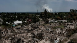 Die von Russland besetzt Region Luhansk wurde von ukrainischen Raketen getroffen. (Bild: APA/AFP/ARIS MESSINIS)