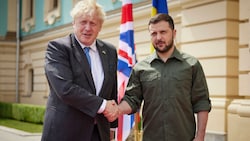 Der britische Premierminister Boris Johnson besuchte den ukrainischen Präsidenten Wolodymyr Selenskyj. (Bild: AP)