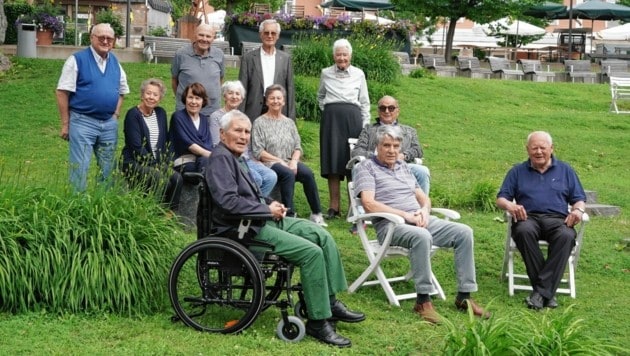Unglaubliche 61 Jahre sind zwischen den beiden Gruppenfotos (siehe unten) in Bad Gleichenberg vergangen. (Bild: Sepp Pail)