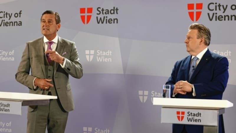 Bürgermeister Ludwig und Finanzstadtrat Hanke (beide SPÖ) haben weitere Hilfsmaßnahmen nicht ausgeschlossen. (Bild: Klemens Groh)