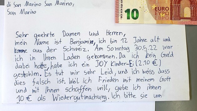 Benjamin (12) schickte Geschäftsinhaber Danilo Chiaruzzi eine Postkarte mit 10 Euro. (Bild: facebook.com/DaniloChiaruzzi)