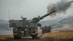 Die Panzerhaubitze 2000 ist schwer gepanzert, aber trotzdem sehr mobil. (Bild: Bundeswehr)