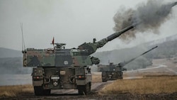 Die Panzerhaubitze 2000 ist schwer gepanzert, aber trotzdem sehr mobil. (Bild: Bundeswehr)