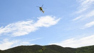 Der Schwerverletzte musste vom Notarzthubschrauber per Taubergung gerettet werden (Symbolbild). (Bild: P. Huber)