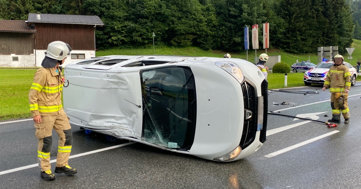 Kollision Im Zillertal - Tirolerin Bei Überschlag Mit Lieferwagen ...