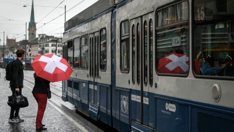 In der Schweiz sind sämtliche Corona-Maßnahmen mittlerweile aufgehoben. (Bild: AFP)