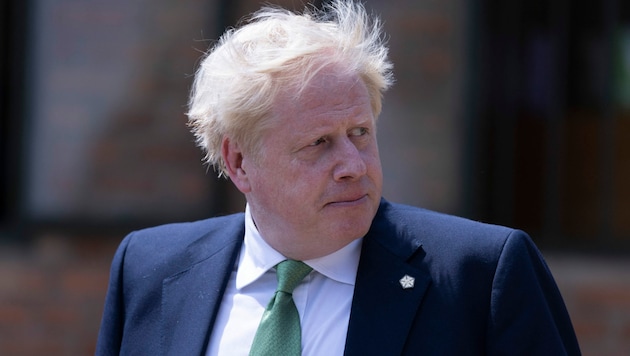 Der britische Ex-Premier Boris Johnson gerät unter Druck. (Bild: APA/AFP/POOL/Dan Kitwood)
