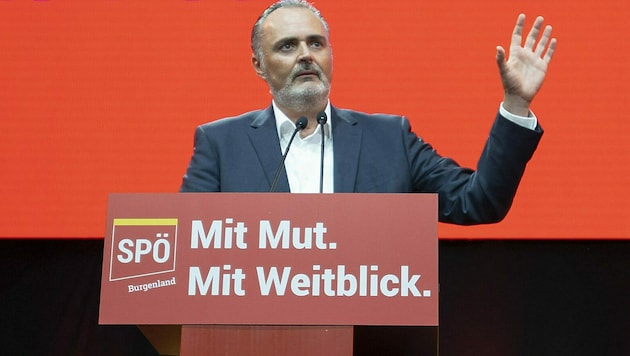 Nach jahrelangen Querschüssen wagte sich Doskozil zuletzt aus der Deckung und will die SPÖ-Bundespartei übernehmen - jetzt liegt sein inhaltlicher Plan vor. (Bild: APA/Tobias Steinmaurer)