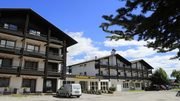 Seit Juli 2021 wird das Clubhotel in Götzens als „Safe House“ betrieben. (Bild: Birbaumer Christof)