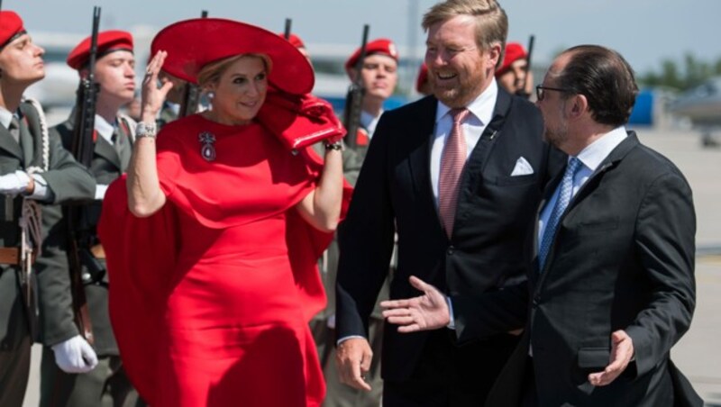 Maxima und Willem-Alexander freuten sich sichtlich über die herzliche Begrüßung in Wien. (Bild: BMEIA/ Michael Gruber)