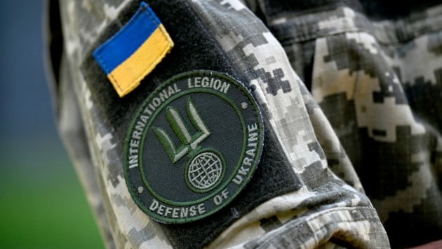 Das Abzeichen eines Legionärs, der in der Ukraine kämpft. (Bild: AFP)