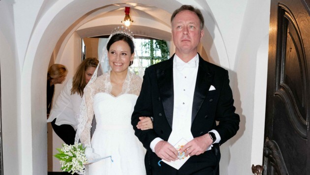 Gustav Prinz zu Sayn-Wittgenstein-Berleburg und Carina Axelsson haben am 4. Juni 2022 in Bad Berleburg geheiratet. (Bild: Royal Press Europe / Action Press / picturedesk.com)
