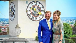 Zum Abschluss ihres Graz-Besuchs besuchte das niederländische Königspaar Wilhelm-Alexander und Maxima den Uhrturm. (Bild: Pail Sepp)