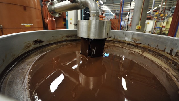 Der Schokolade-Hersteller Barry Callebaut setzt die Schokoladenproduktion im seinem belgischen Werk Wieze aus. In einer produzierten Charge wurden Salmonellen nachgewiesen. (Bild: AFP)