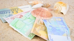 Mit Euros gibt es wenig Problemen, in Ländern mit anderen Währungen gibt es aber einiges zu beachten. (Bild: Gerhard Seybert - stock.adobe.com)