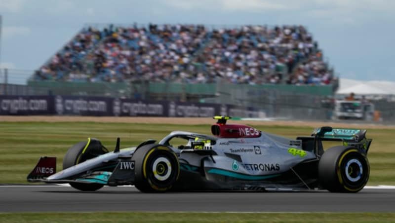 Lewis Hamilton in Silverstone (Bild: The Associated Press)