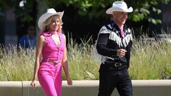 Margot Robbie dreht an ihrem 32. Geburtstag mit ihrem Co-Star Ryan Gosling in Los Angeles Szenen für „Barbie“. (Bild: www.photopress.at)