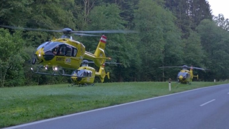 Nicht weniger als drei Rettungshubschrauber waren im Einsatz. (Bild: BFV Weiz)