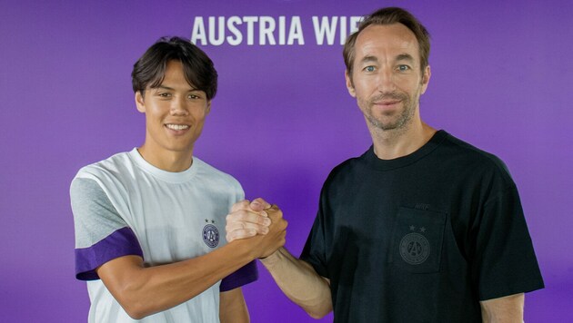Daniel Au Yeong mit Manuel Ortlechner: Der Ex-Profi ist Sportdirektor bei Austria Wien. Er wird mit seiner Erfahrung dem Vorarlberger weiterhelfen. (Bild: FK Austria Wien)