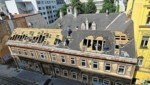 Ya se está retirando el techo del edificio histórico.  (Imagen: Iniciativa para un nuevo edificio digno de vivir en R)