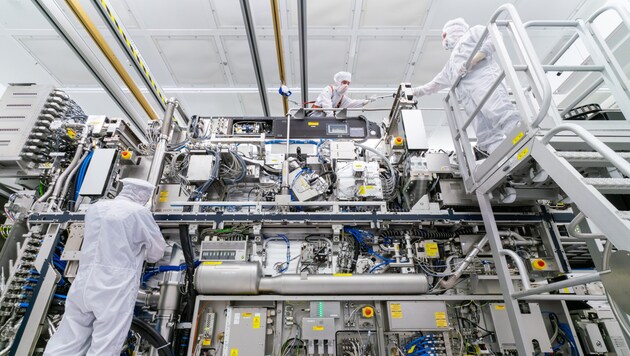 Auch die Niederlande mit Marktführer ASML haben ein Embargo für Chip-Maschinen verhängt.