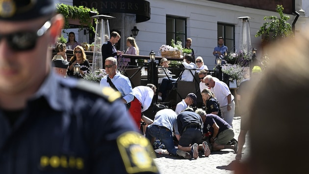 Der Täter wurde von Passanten und der Polizei überwältigt. (Bild: Henrik Montgomery / TT News Agency / AFP) / Sweden OUT)