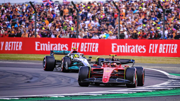 Carlos Sainz feierte in Silverstone seinen ersten Grand-Prix-Sieg. (Bild: EPA/CHRISTIAN BRUNA)