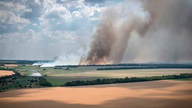 An der Frontlinie im Gebiet Dnipropetrowsk wird seit Wochen heftig gekämpft. (Bild: AP)